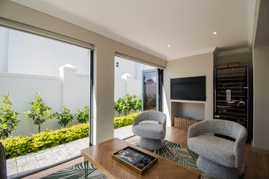 3 Bedroom Property for Sale in Helderberg Village Western Cape